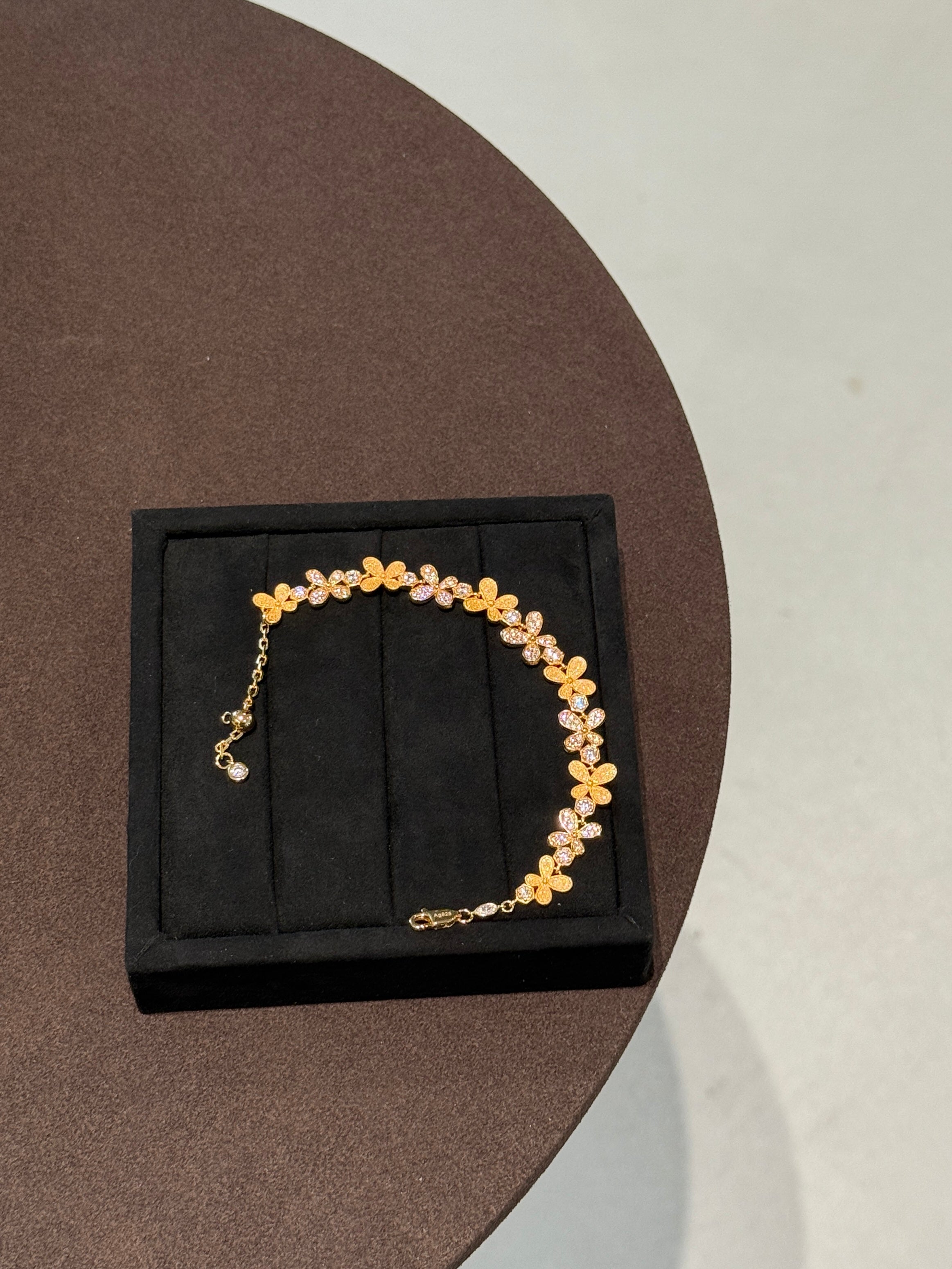Floral Shine Bracelet