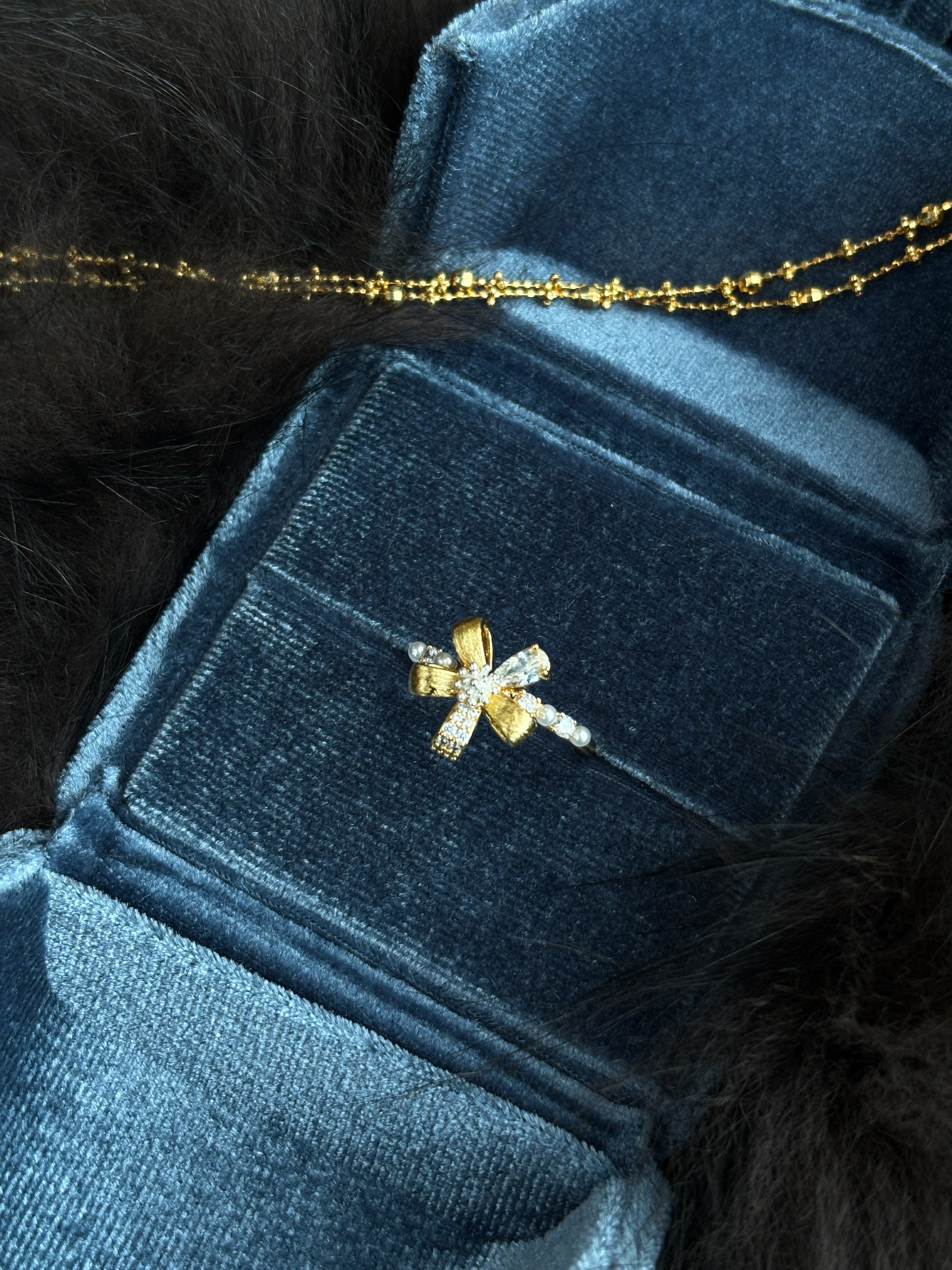 Textured Pearl Cluster Ring