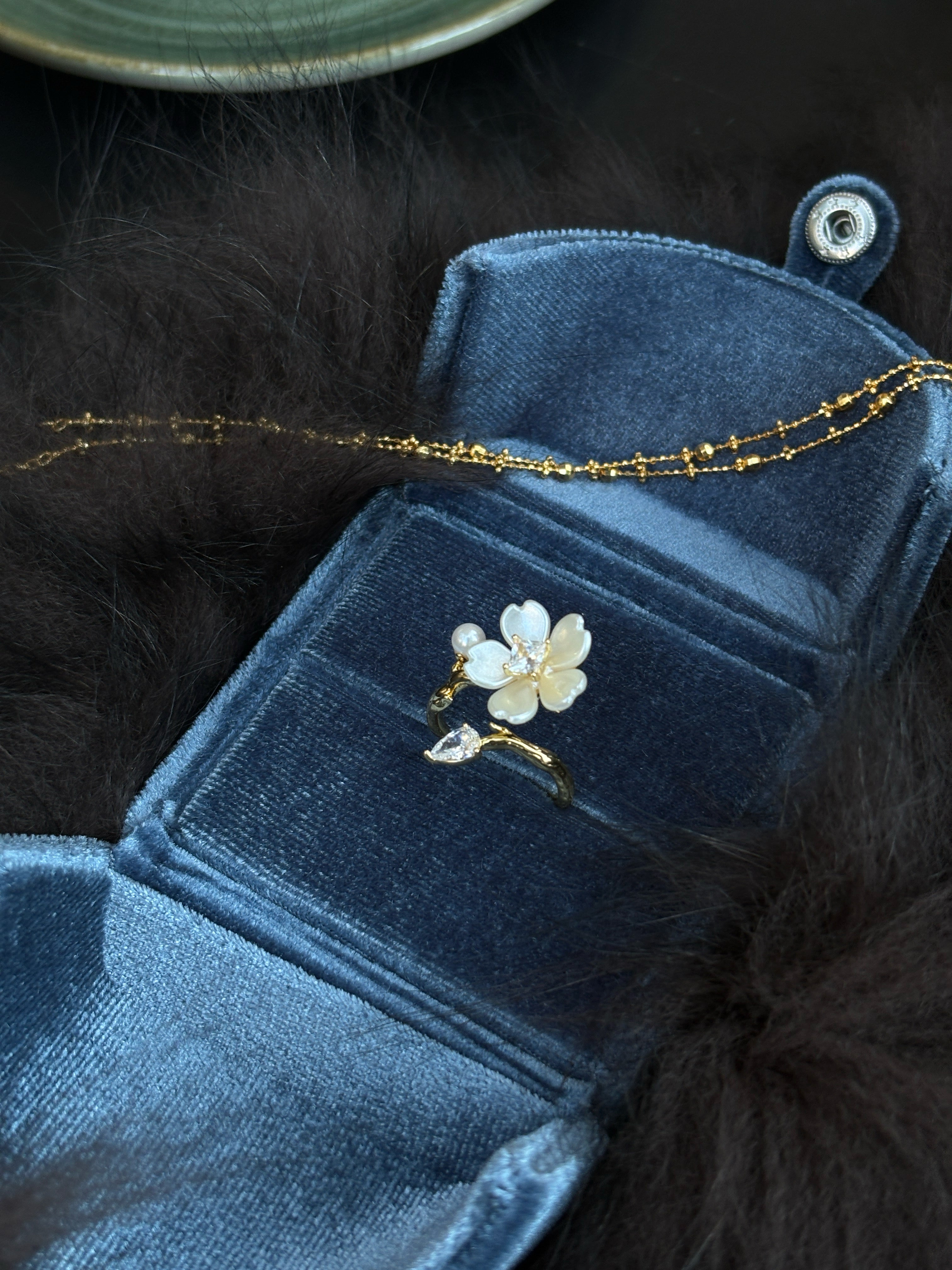 Twig Blossom & Teardrop Open Ring