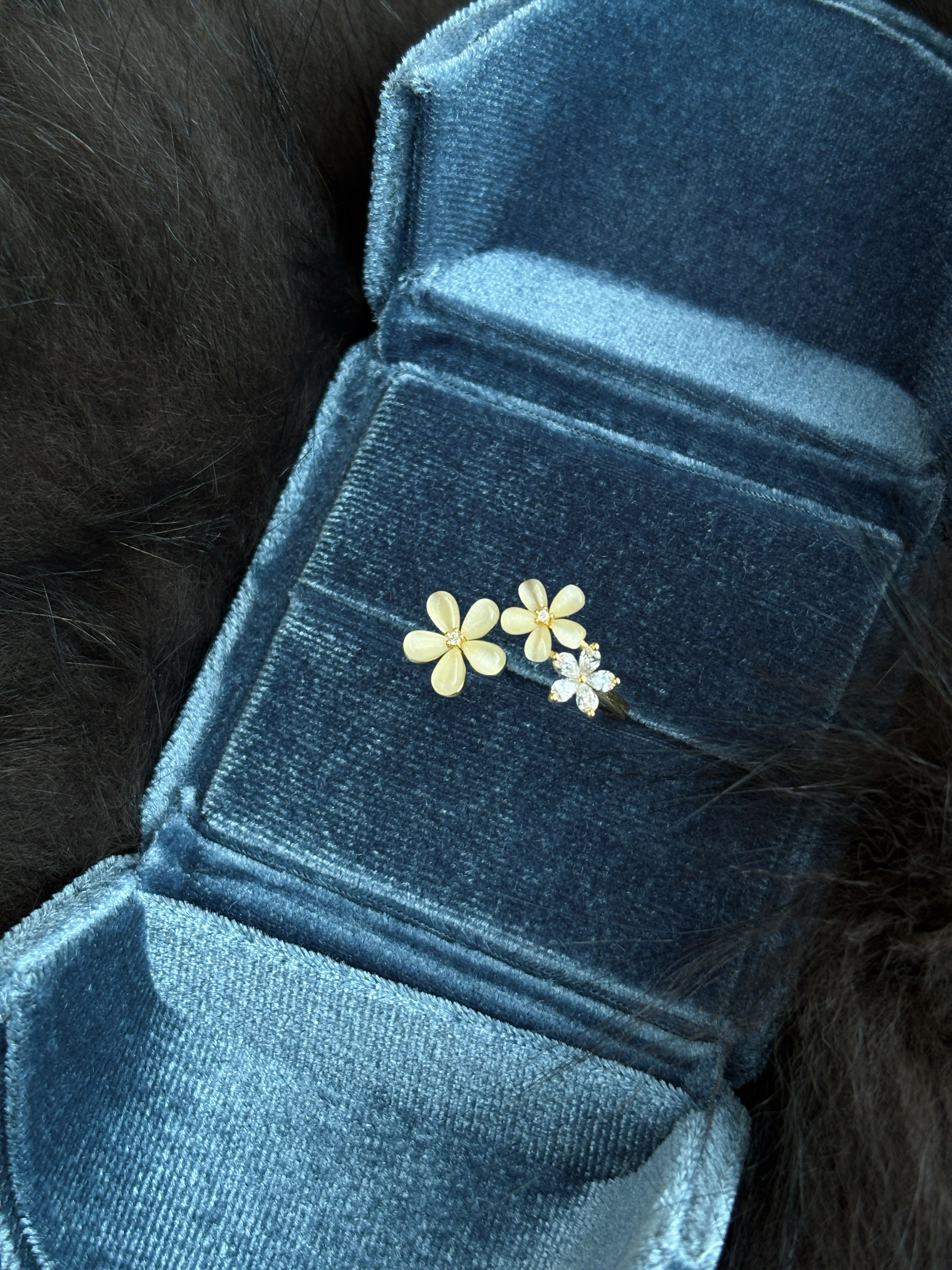 Ivory Petal Duo & Crystal Flower Ring