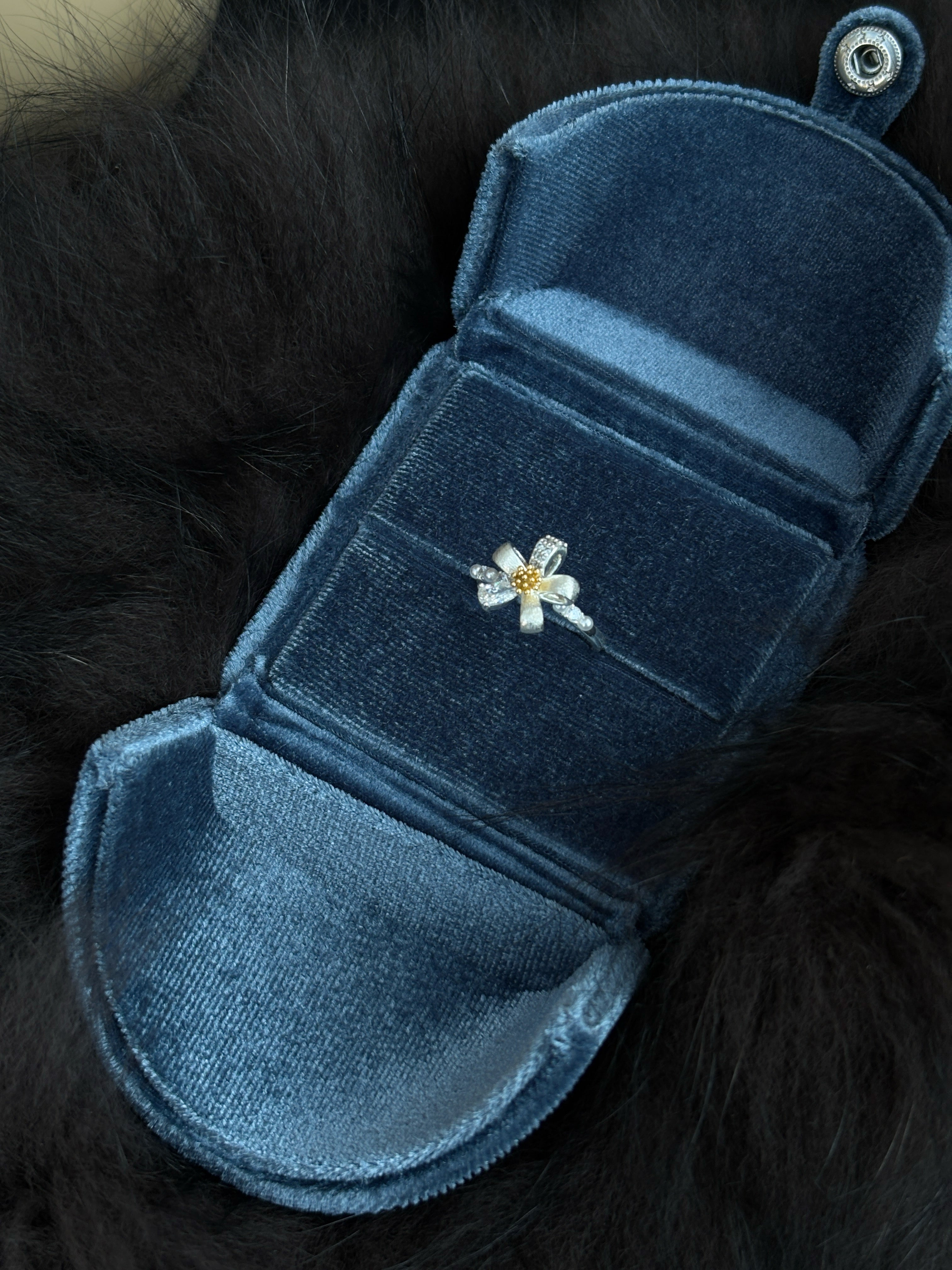 Textured Pearl Cluster Ring