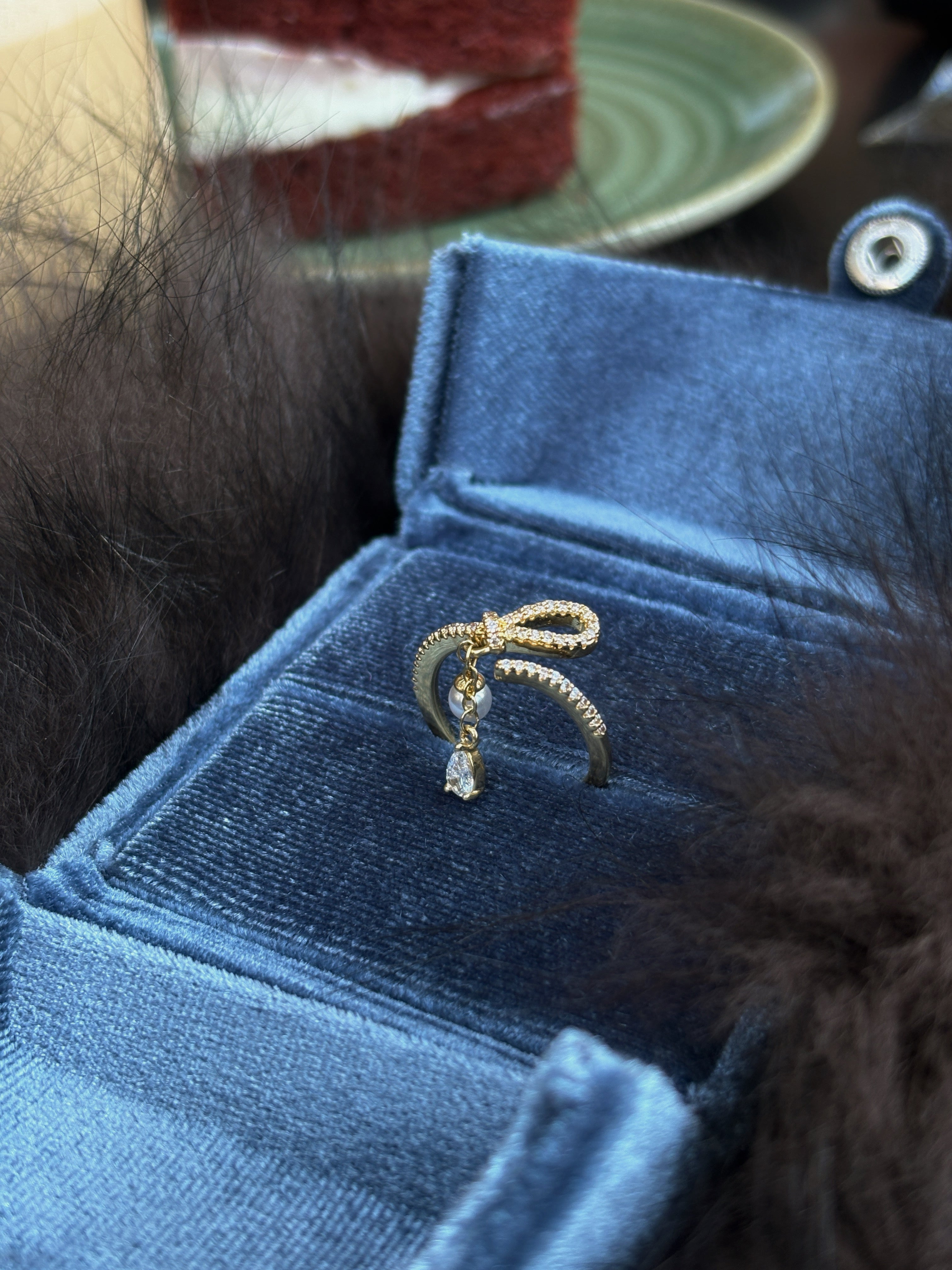 Bow & Teardrop Dangle Open Ring