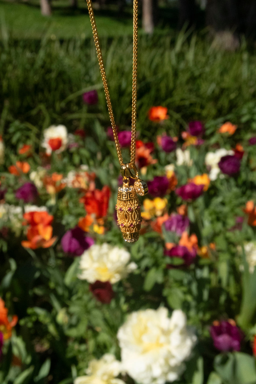 Filigree Imperial Vase Necklace