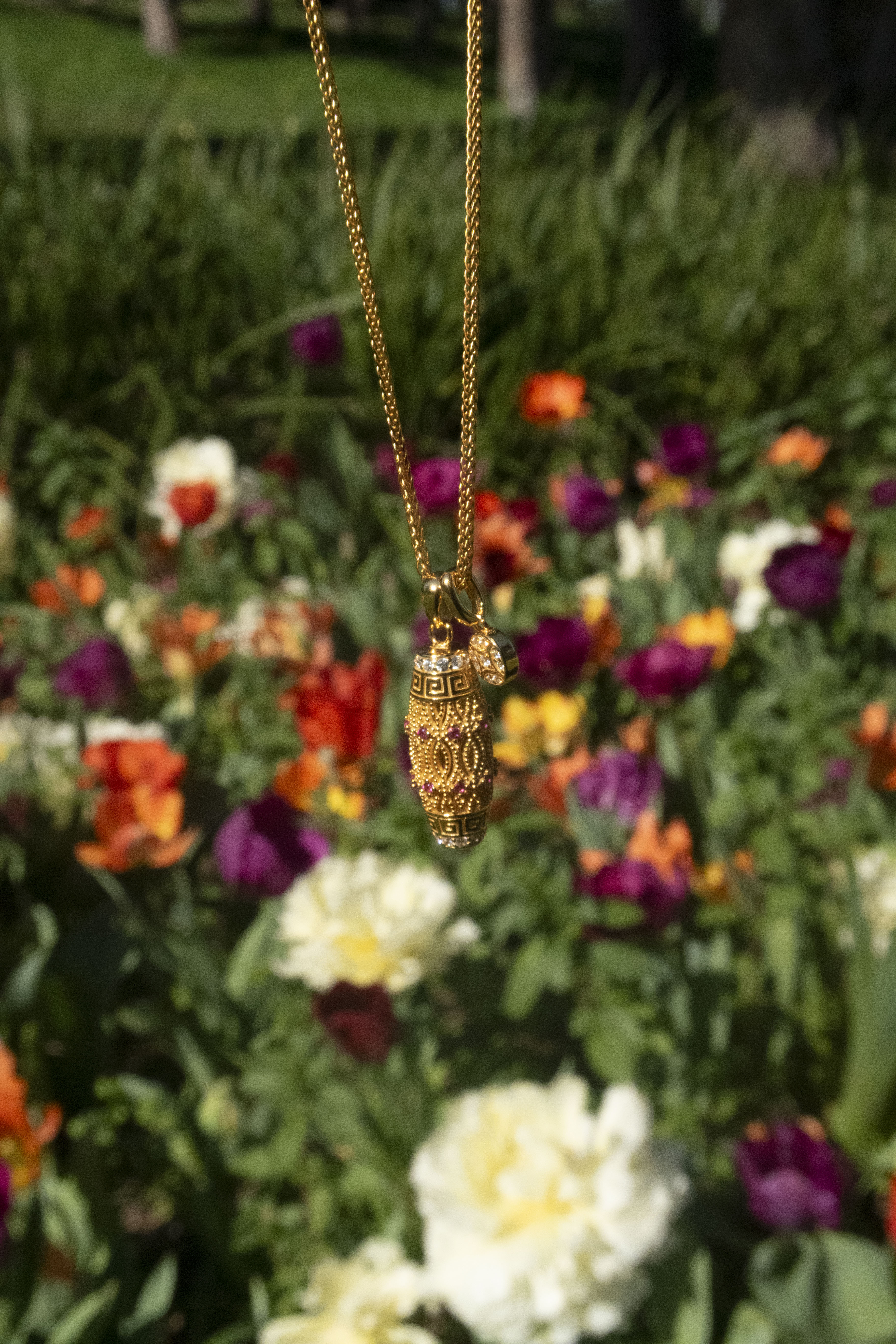 Filigree Imperial Vase Necklace