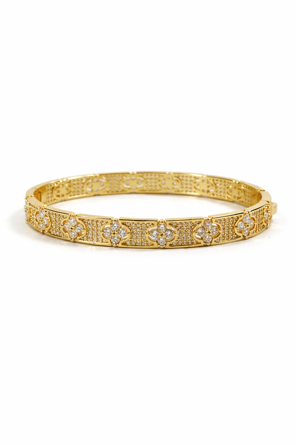 Royal Clover Pavé Bangle
