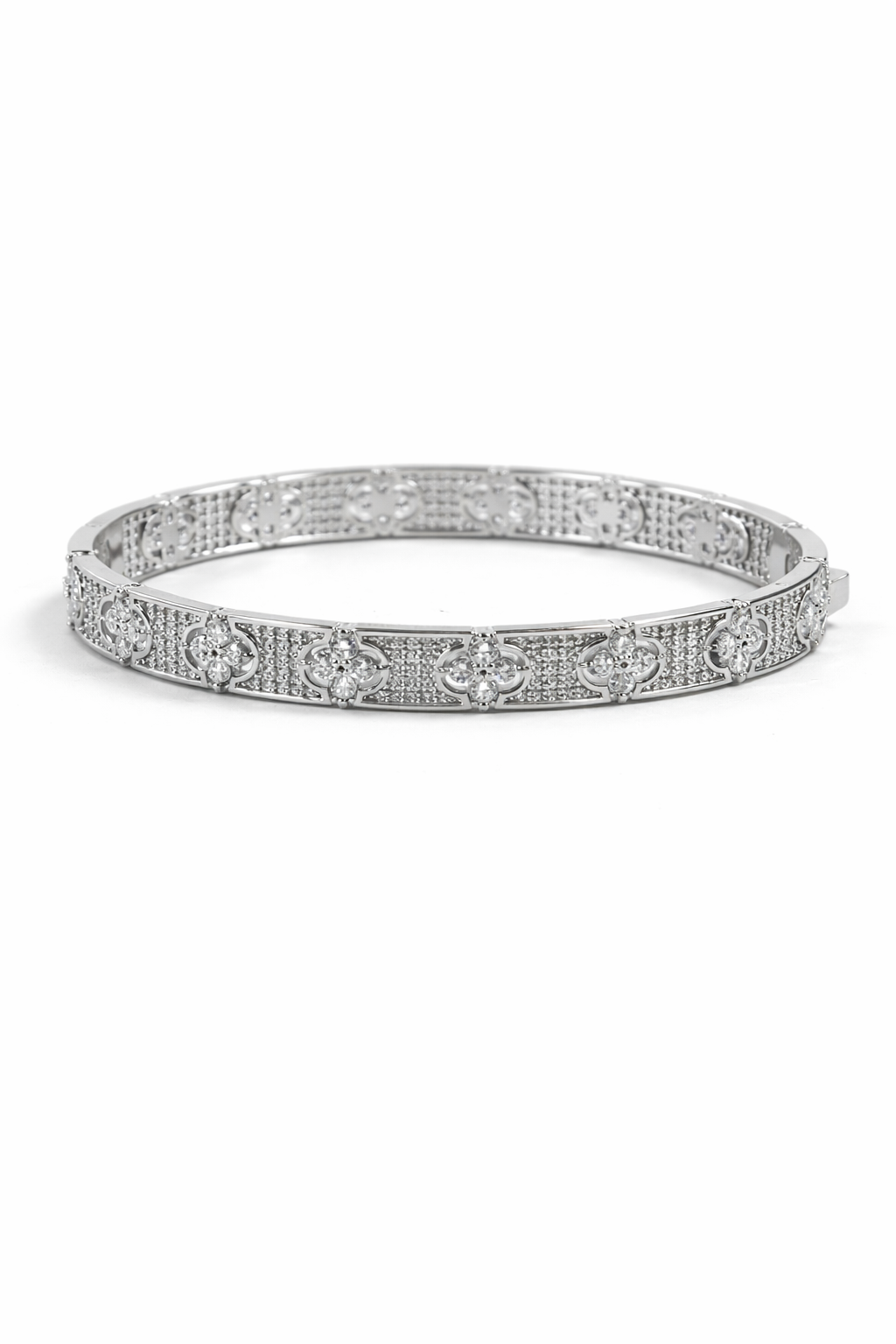 Royal Clover Pavé Bangle